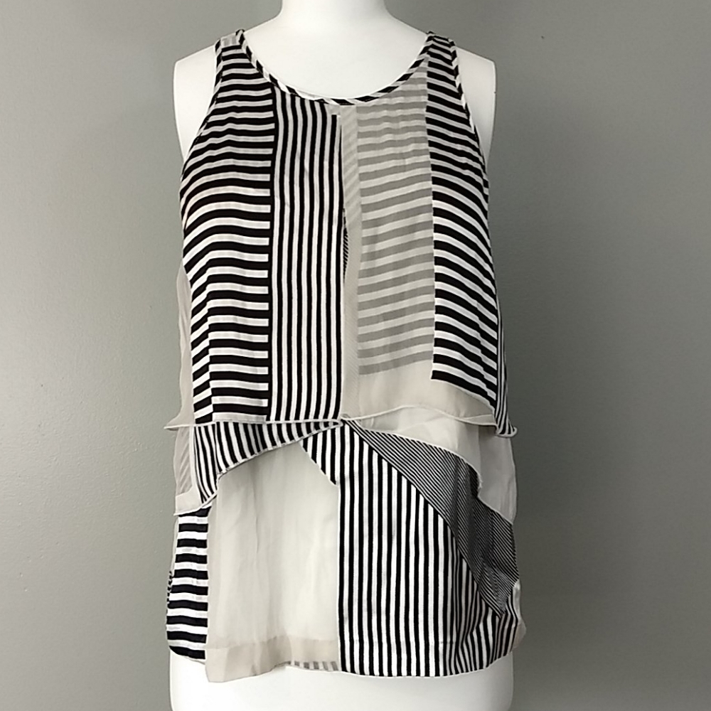 🆕 Elizabeth and James blk&whte Casis Tank,XS